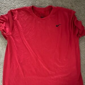 2XL Nike T-Shirt. Gently worn.